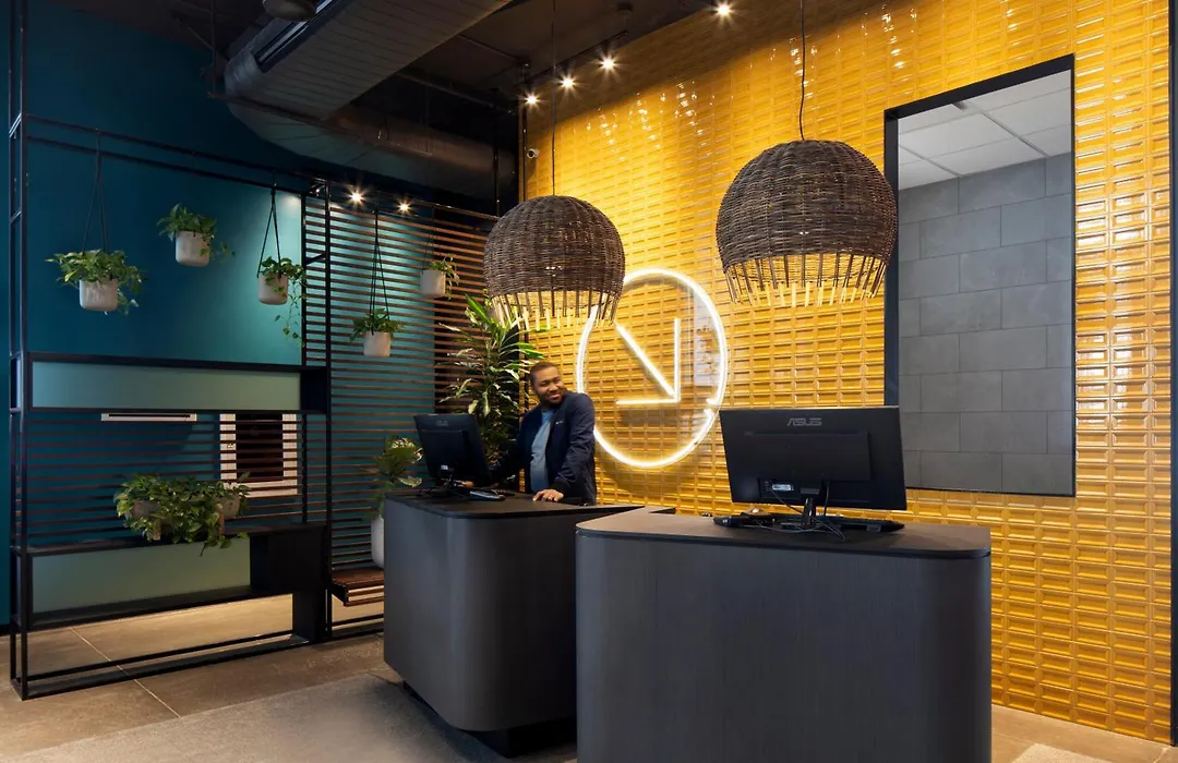 Alt Hotel Toronto Airport-1