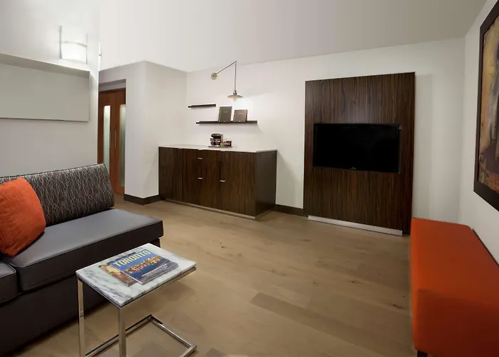 Hilton Toronto Airport Hotel & Suites Mississauga